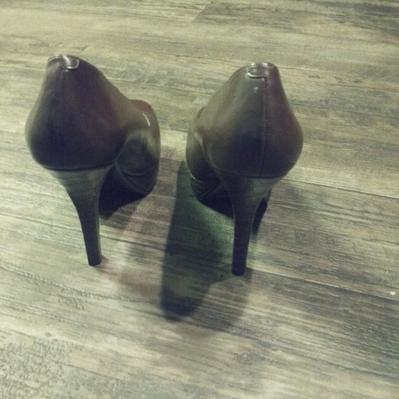 Brown Platform Pumps - Picture 4 of 5